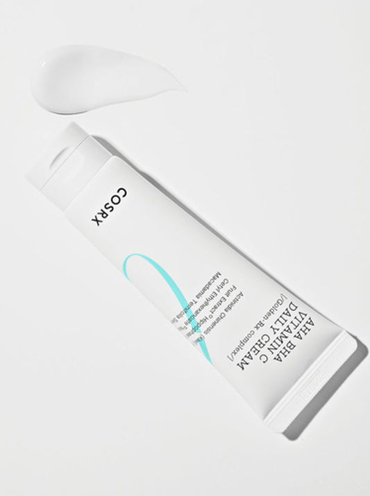 COSRX Refresh AHA BHA Vitamin C Daily Cream изглажда текстурата, изсветлява тена и почиства порите с AHA, BHA и витамин C. Подходящ за кожа с неравен тен и запушени пори.