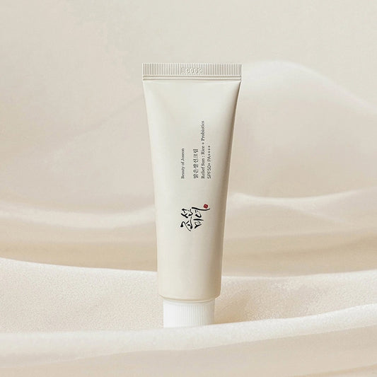 Слънцезащитен крем SPF50+ с ориз и пробиотици. Хидратира, не оставя бял филм и е идеален за чувствителна кожа.