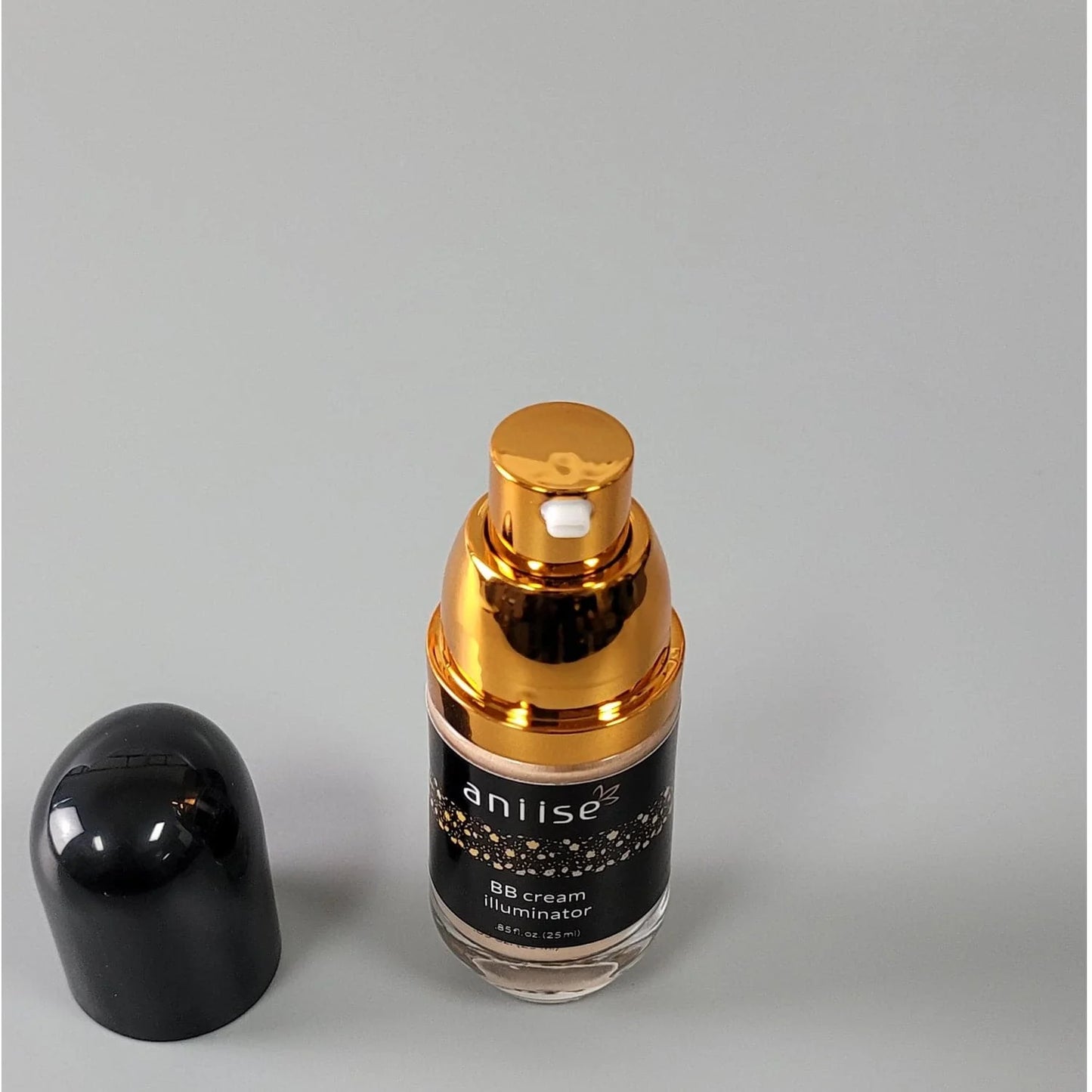 Течен осветител, хайлайтър, BB крем 0.85 oz