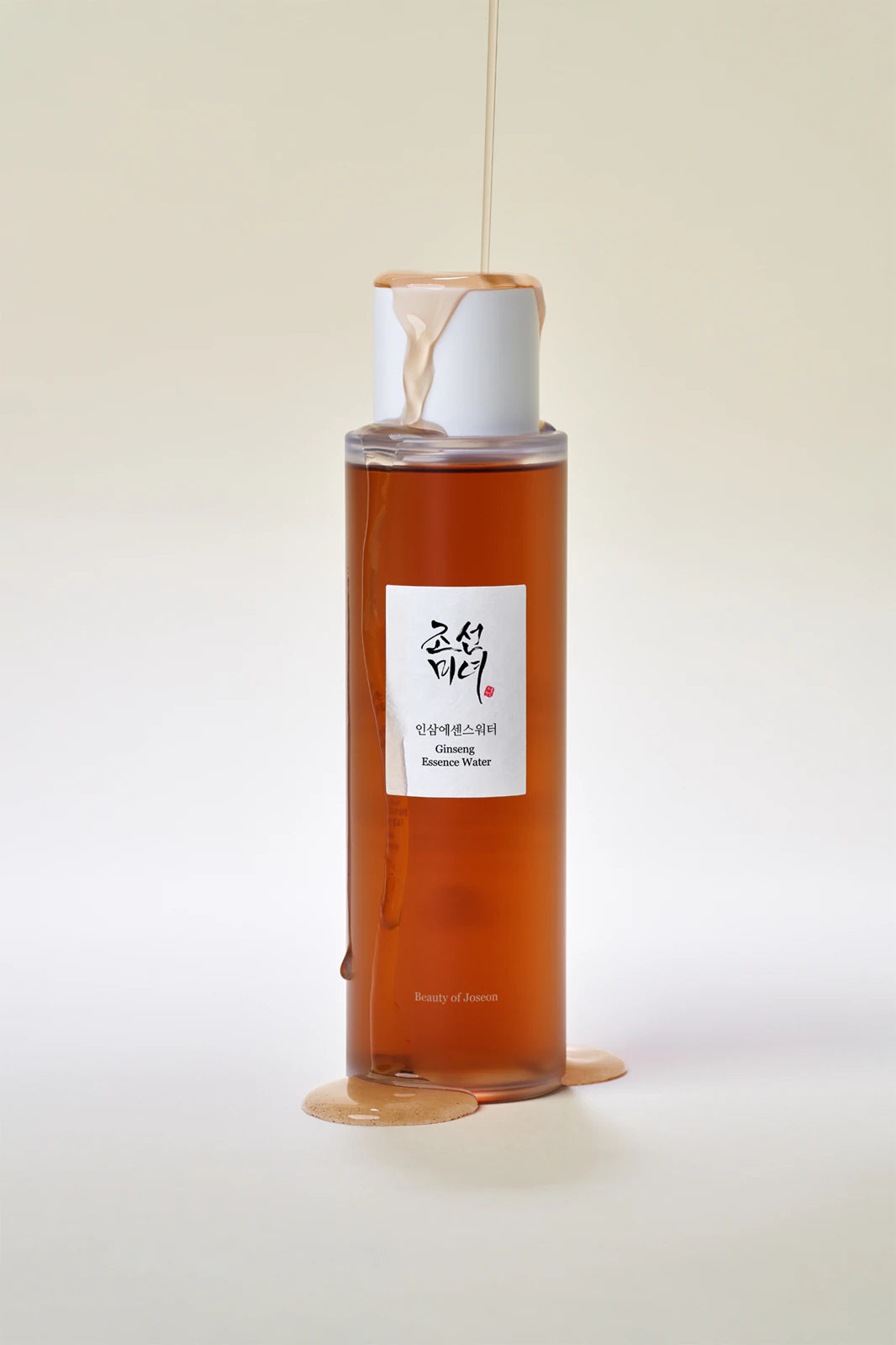 Хидратираща есенция с 80% женшен, която подхранва кожата, подобрява еластичността и възстановява естествения блясък. Подходяща за суха и уморена кожа.