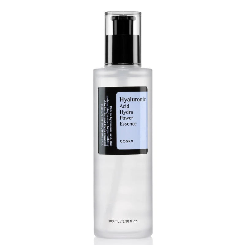 COSRX Hyaluronic Acid Hydra Power Essence е дълбоко хидратираща есенция, която възстановява хидратацията, подобрява еластичността и поддържа кожата мека.