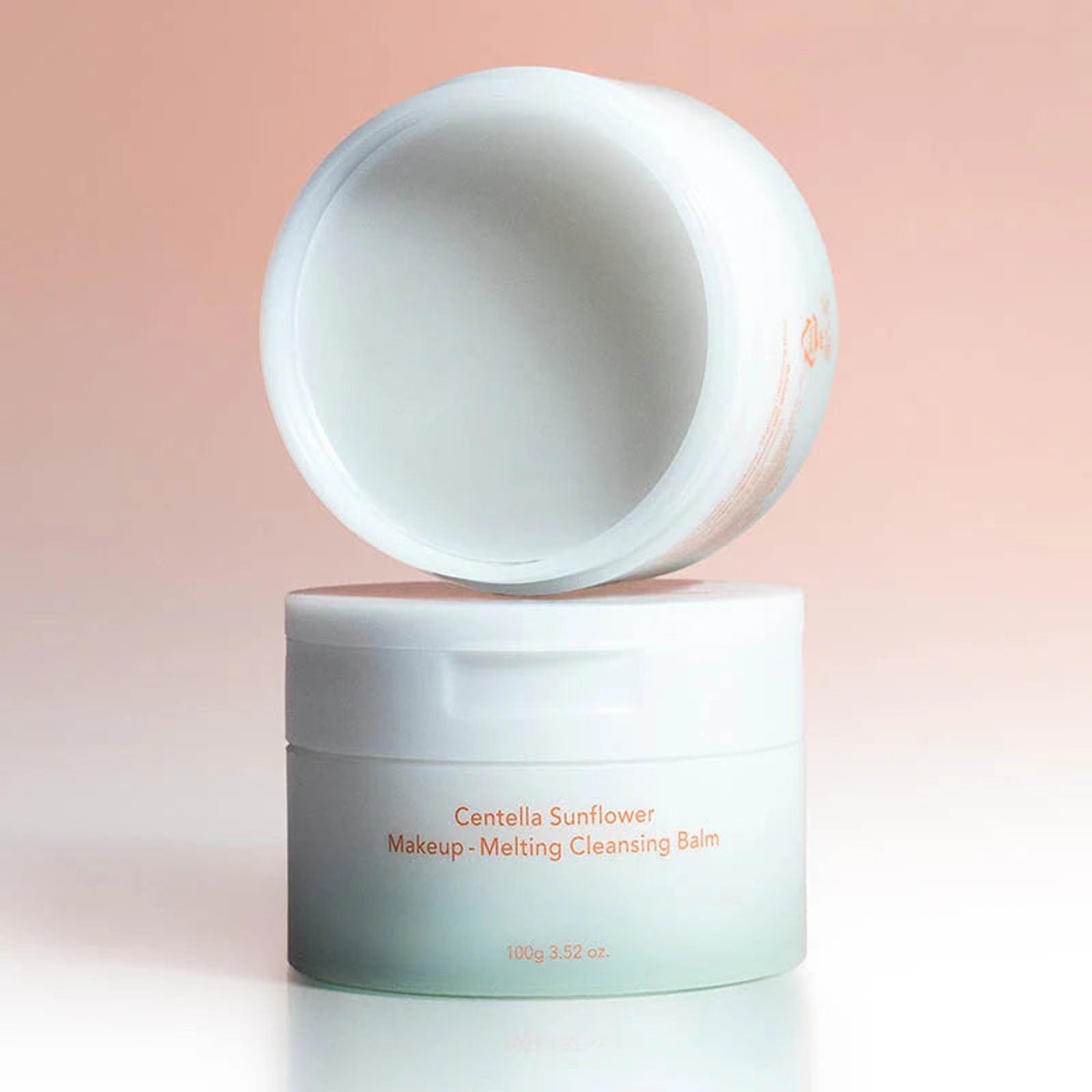 Haruharu Cleansing Balm разтваря грим и SPF, подхранва и успокоява кожата с центела и масла. Подходящ за всички типове кожа.
