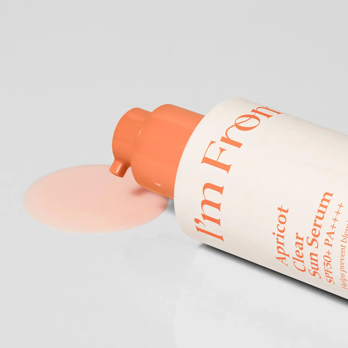 I’m From Apricot Clear Sun Serum SPF50+ PA++++ – лек SPF серум с кайсия, ниацинамид, хиалуронова киселина и витамин C за защита и сияен тен.