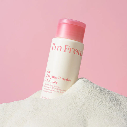 I’m From Fig Enzyme Powder Cleanser – почистваща пудра със смокиня, папаин, фицин, манделова киселина и хиалуронова киселина за гладка кожа.