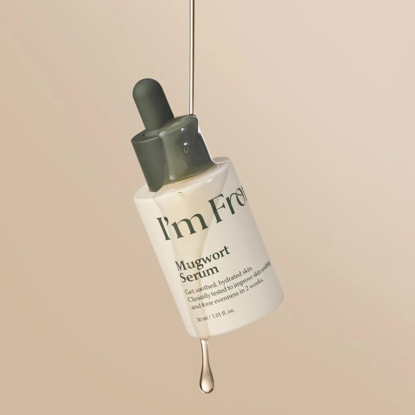 I’m From Mugwort Serum – успокояващ серум с 57% пелин, ниацинамид, пантенол, бета-глюкан, серамид NP и хиалуронова киселина за чувствителна кожа.
