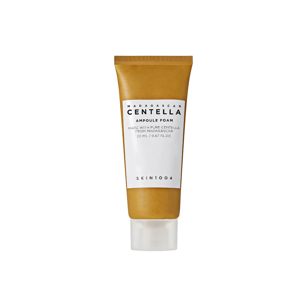 SKIN1004 Centella Ampoule Foam почиства нежно, успокоява и поддържа хидратацията. Подходящ за чувствителна, суха и комбинирана кожа.
