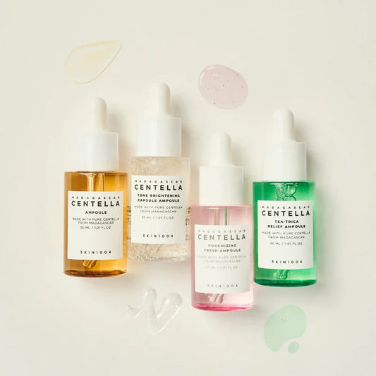 SKIN1004 Ampoule Kit включва 4 ампули за успокояване, сияние и пори. Идеален за чувствителна, мазна и проблемна кожа.