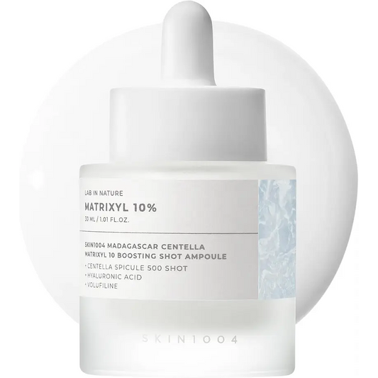 SKIN1004 Matrixyl Ampoule изглажда линии, стяга и хидратира кожата. С пептиди и центела за по-плътна и гладка кожа.