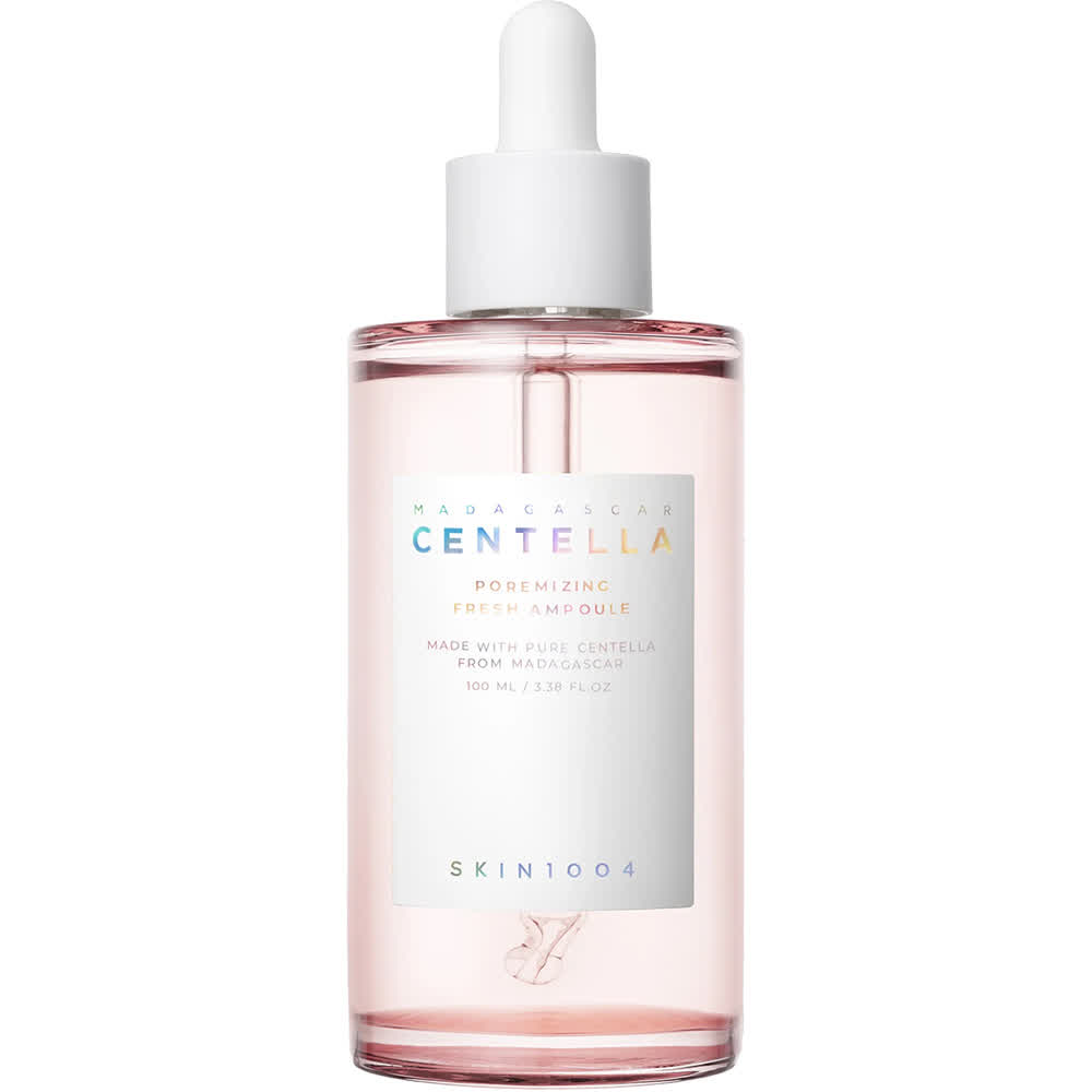 SKIN1004 Poremizing Ampoule почиства порите, контролира себума и изглажда текстурата. Подходяща за мазна и комбинирана кожа.