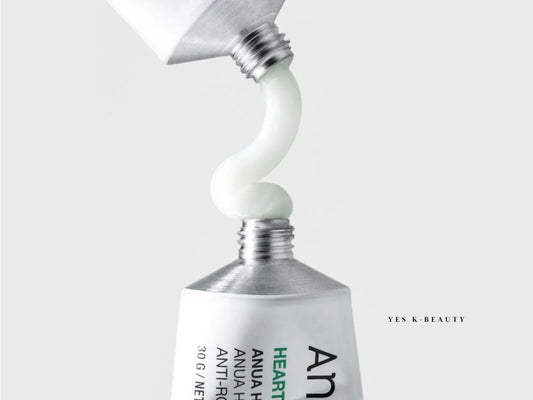 Anua Centella Red Spot Cream е успокояващ и възстановяващ крем, създаден да намалява зачервяванията, да успокоява раздразненията и да подпомага възстановяването на кожата